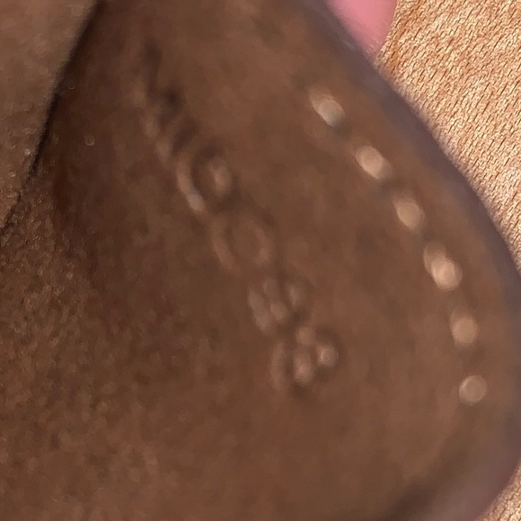 Louis Vuitton Cufflink Case - Picture 13 of 13